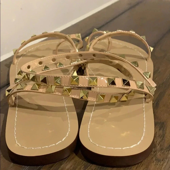 Women’s Studded Strappy Ankle Flat Sandals  9 Wide - Picture 4 of 6